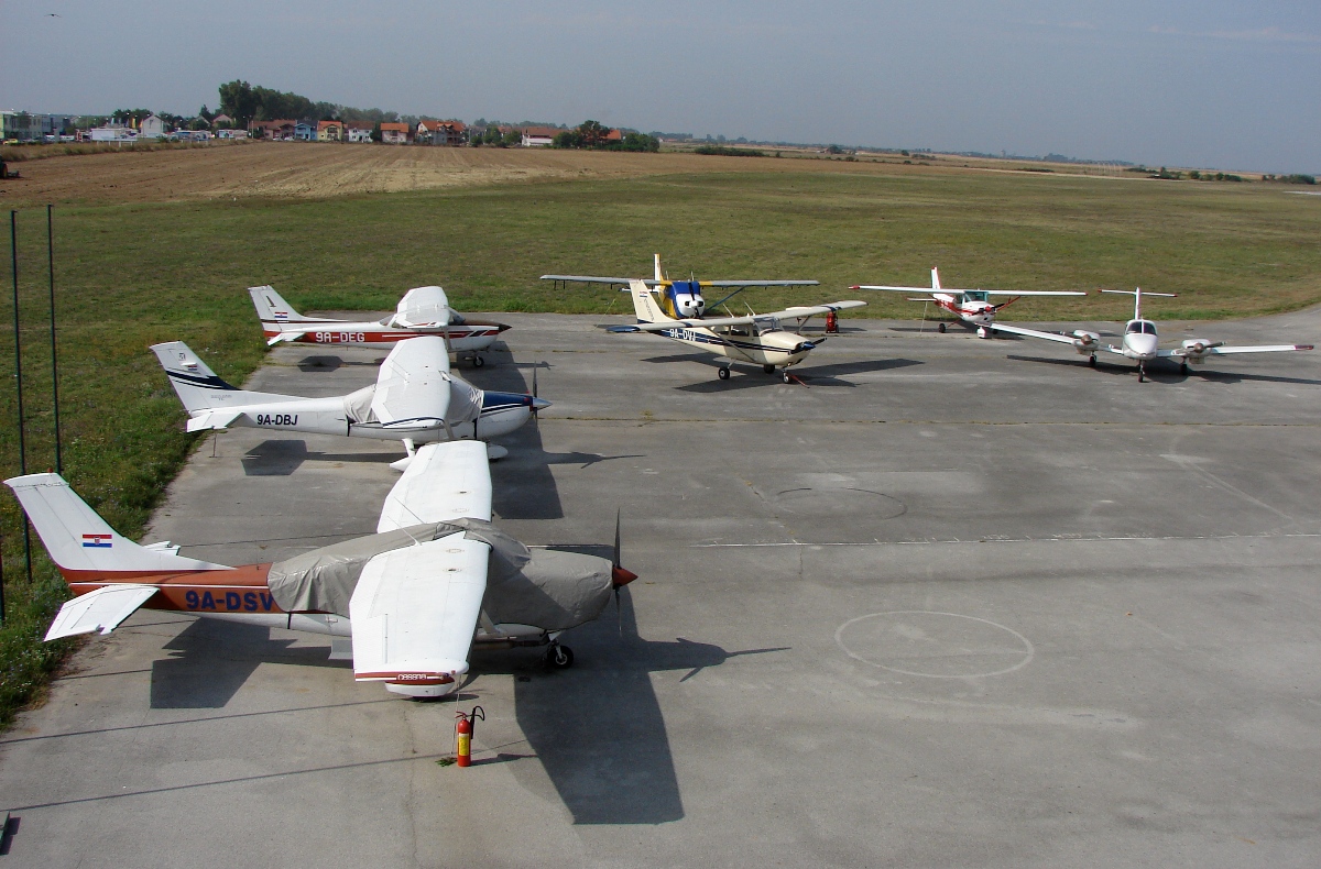 Cessna 206, 9A-DSV, Private, Osijek-Cepin (OSI/LDOC), September_10_2009.