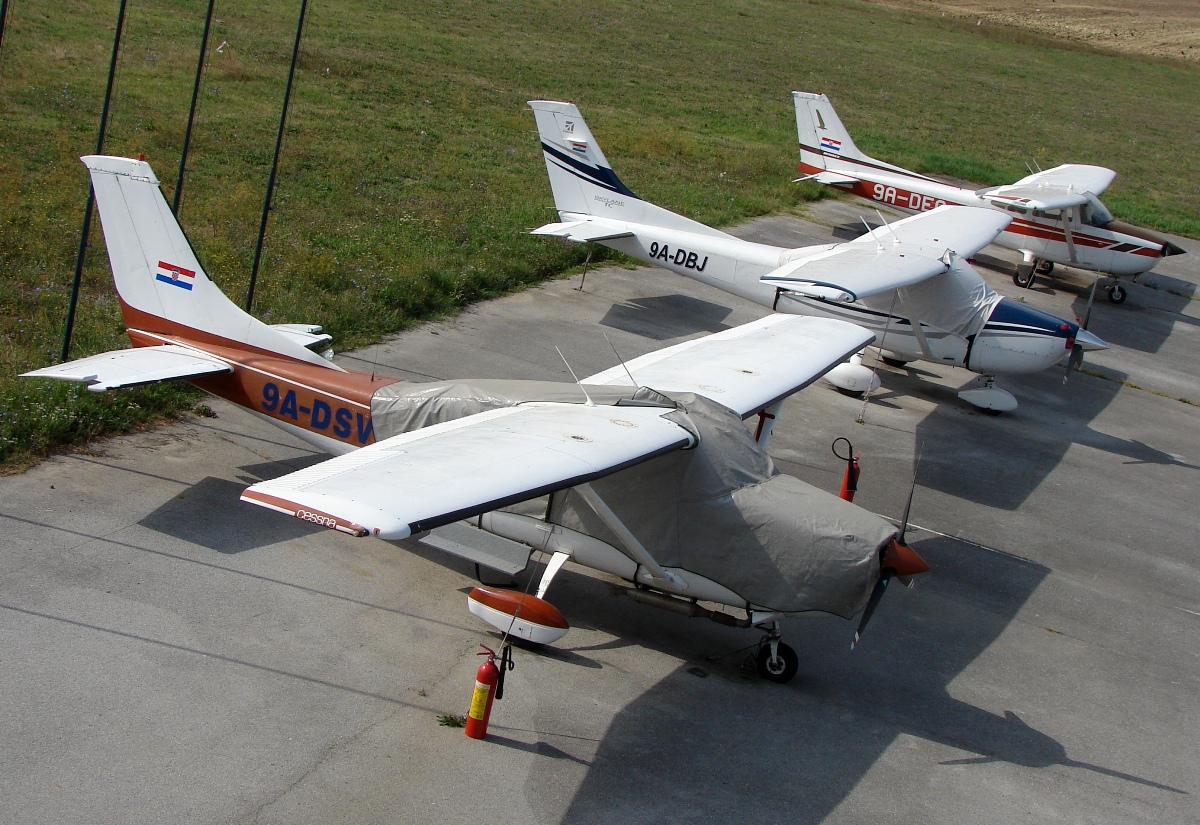 Cessna 206, 9A-DSV, Private, Osijek-Cepin (OSI/LDOC), September_10_2009.