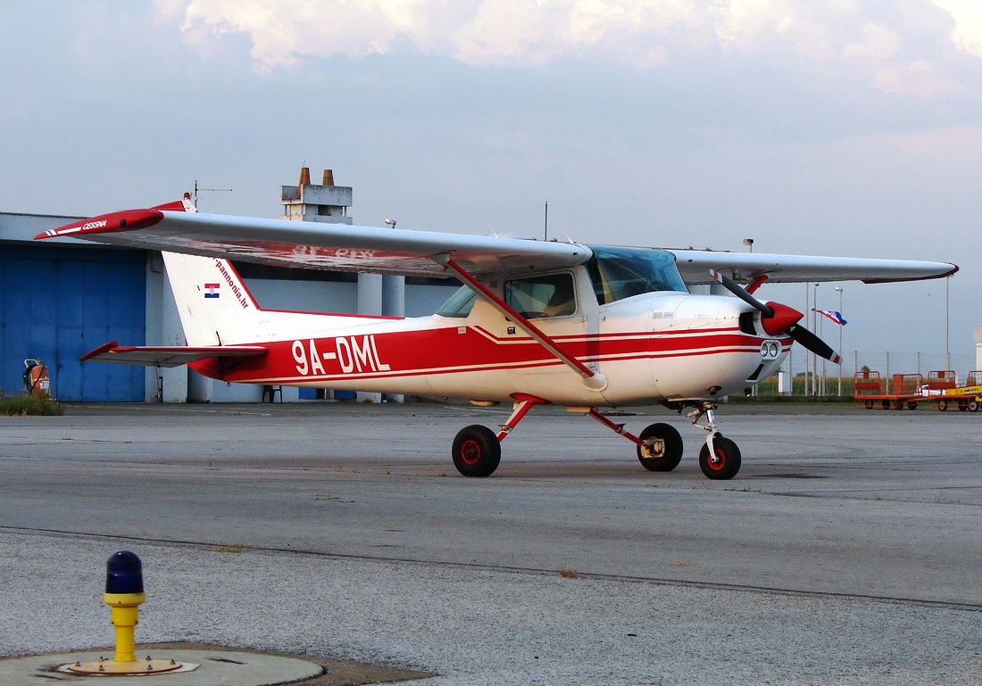 Cessna 150M Pannonia Pilot School 9A-DML Osijek_Klisa (OSI/LDOS) July_15_2011