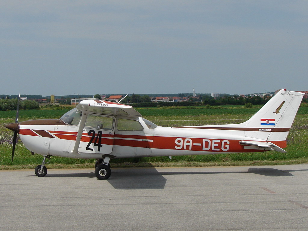 Cessna 172, 9A-DEG, Aeroklub Osijek, Čepin-2008.