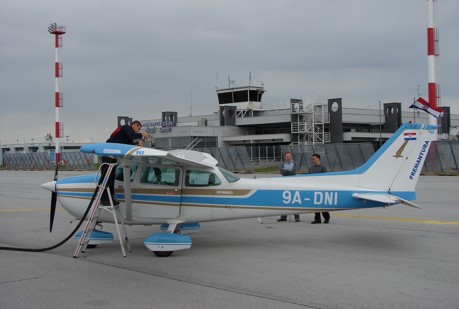 Cessna 172N Geodetski Zavod Osijek 9A-DNI Osijek-Cepin (OSI/LDOC) May_14_2010