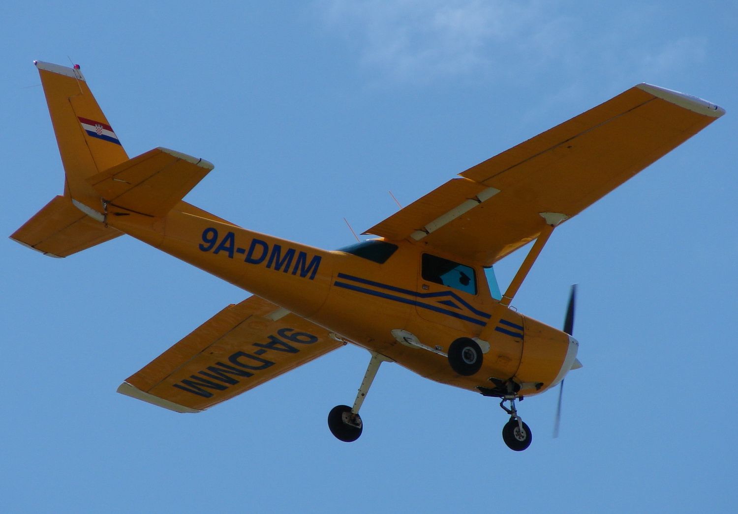 Cessna 150M Ecos Pilot School 9A-DMM Osijek-Cepin (OSI/LDOC) May_14_2010