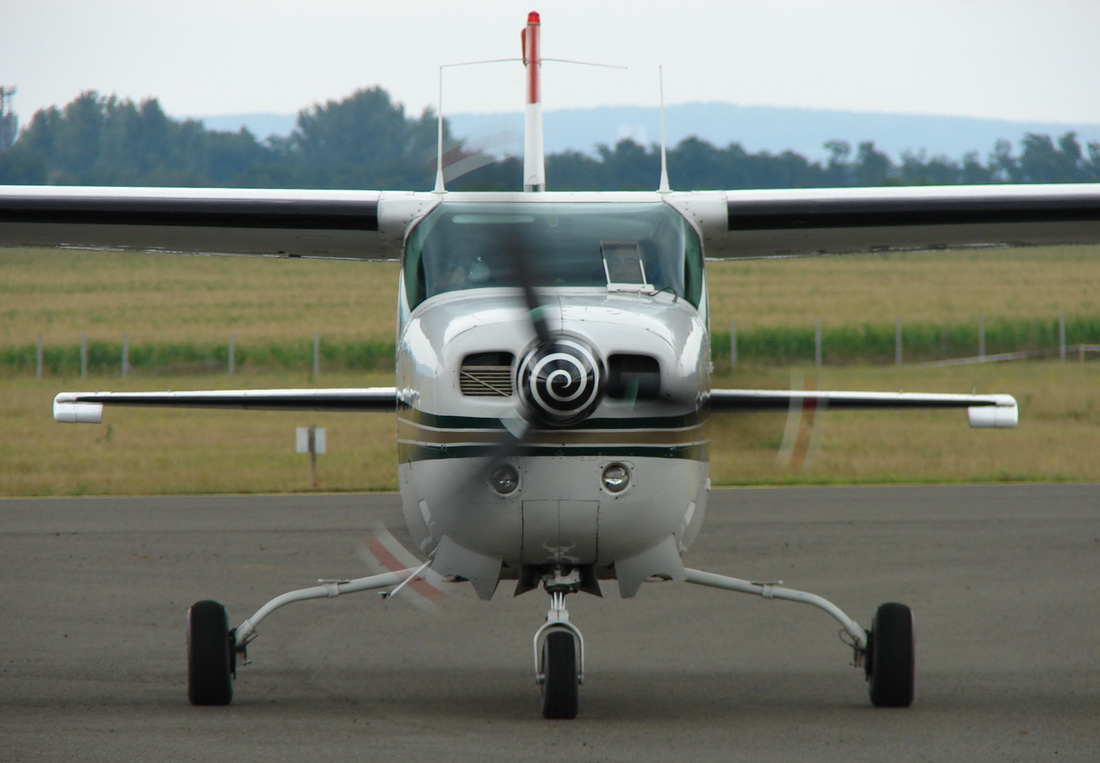 Cessna 210N Centurion II Private HA-SVT Pecs-Pogany (PEV/LHPP) July_23_2011.