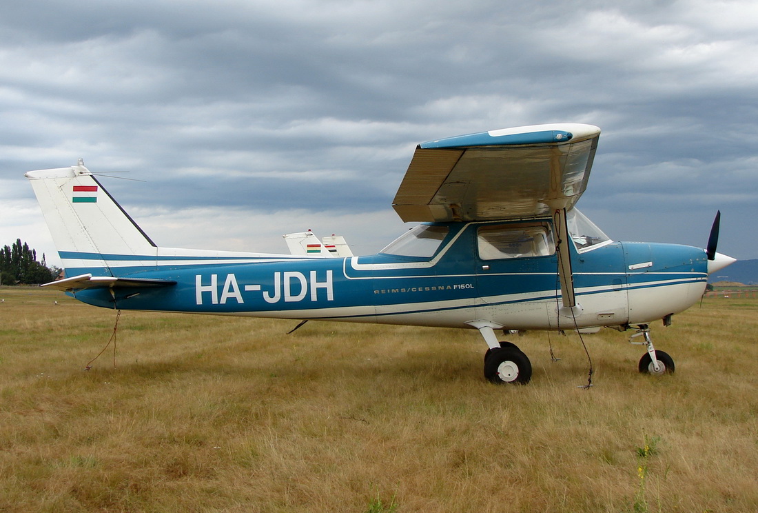 Cessna 150L Avicraft HA-JDH Pecs-Pogany (PEV/LHPP) July_23_2011.