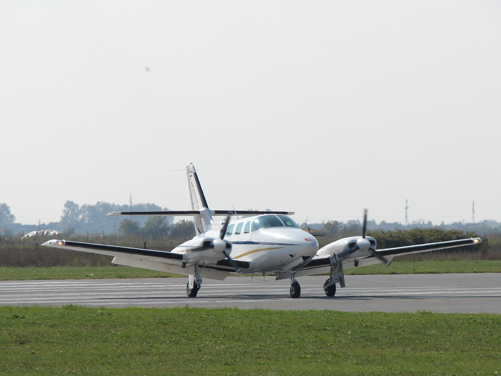 Cessna T303 Crusader Private 9A-DLN Osijek_Cepin (LDOC) October_8_2007