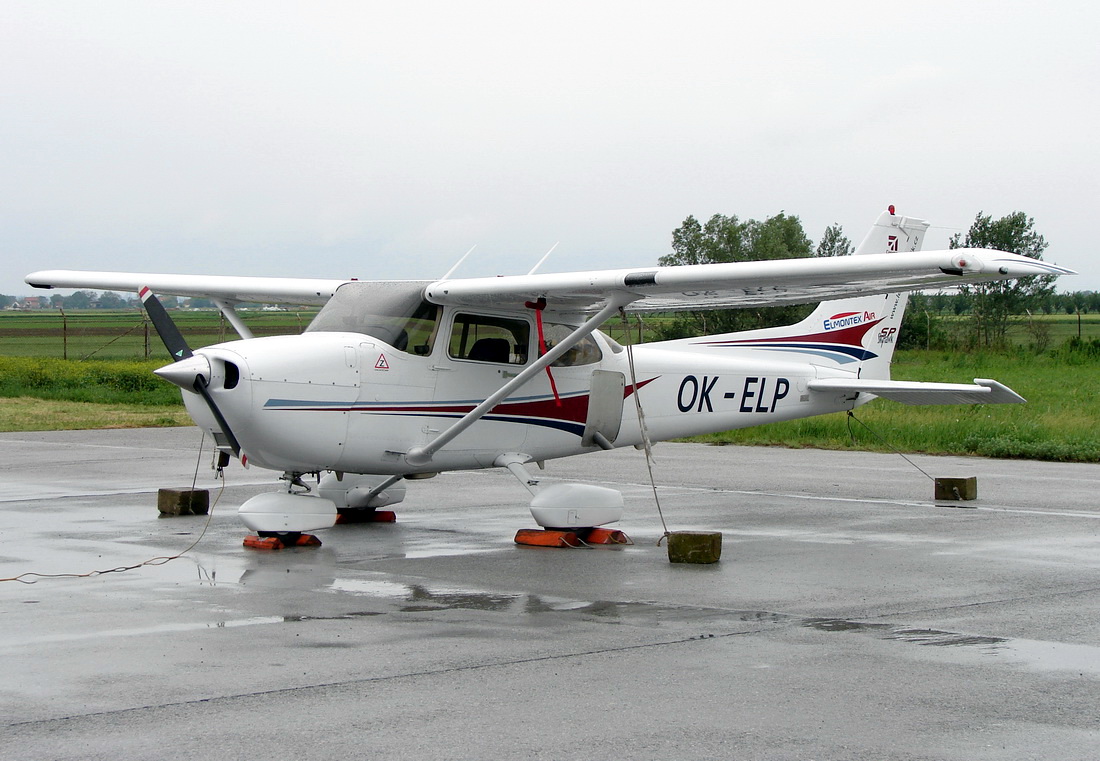 Cessna 172S Skyhawk SP Elmontex Air OK-ELP Osijek_Klisa (LDOS) May_14_2012.
