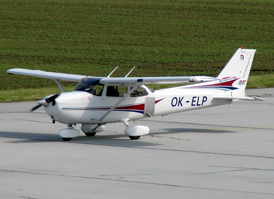 Cessna 172S Skyhawk SP Elmontex Air OK-ELP Osijek_Klisa (LDOS) May_14_2012.