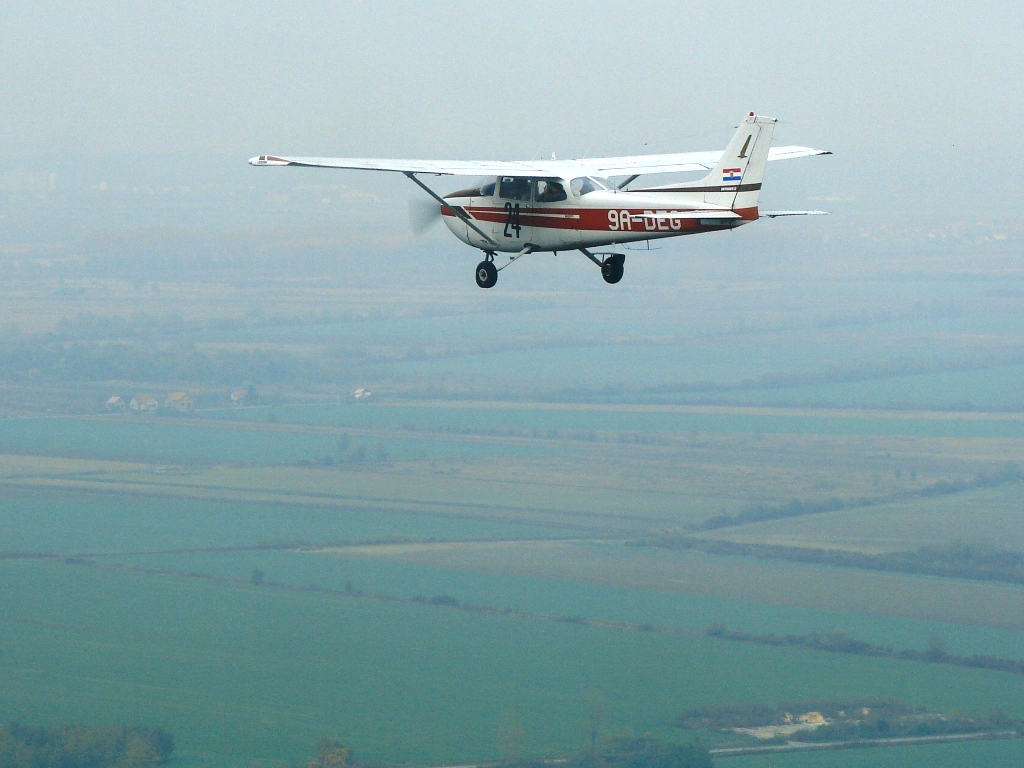 Cessna 172, 9A-DEG, Aeroklub Osijek, In Flight - 2008.