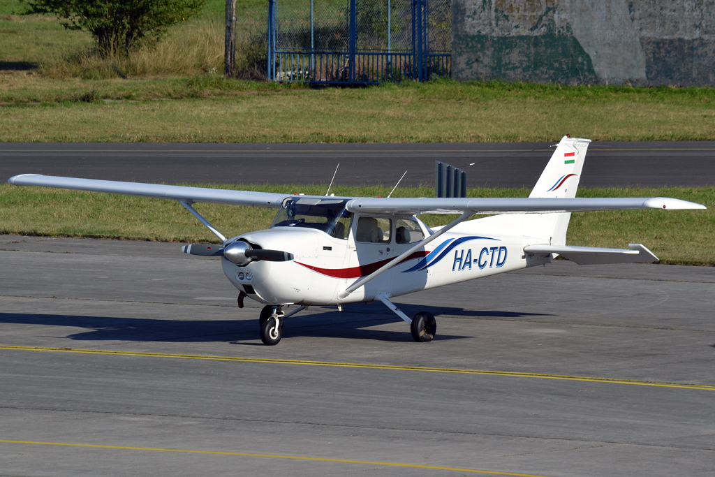 Reims F172M Skyhawk Private HA-CTD Hradec_Kralove (LKHK) September_03_2011