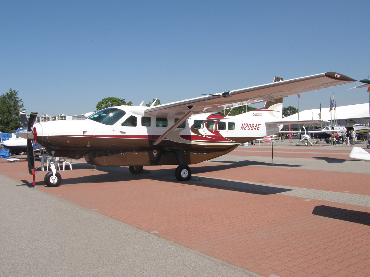 Cessna 208B Grand Caravan Untitled N208AE Prague_Letnany (LKLT) May_24_2009