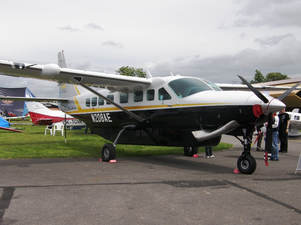 Cessna 208B Grand Caravan Untitled N208AE Pribram_Dlouha_Lhota May_30_2010