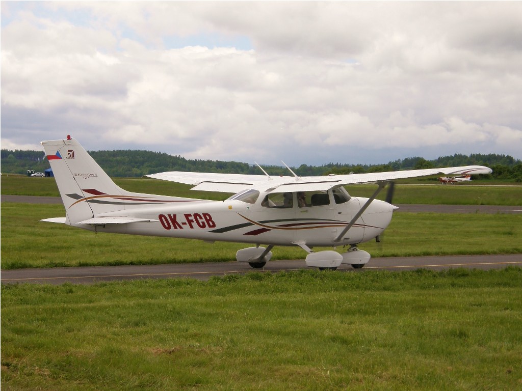 Cessna 172SP Skyhawk Untitled OK-FCB Pribram_Dlouha_Lhota May_30_2010