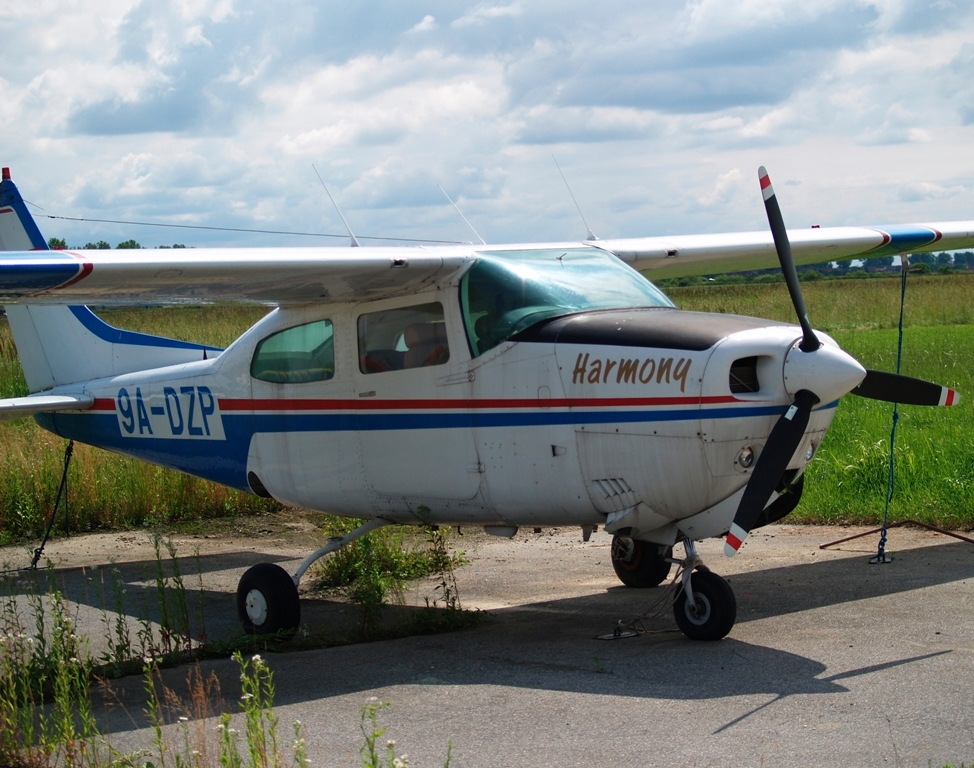 Cessna 210 Centurion, 9A-DZP, Unknown, Osijek-Čepin (OSI/LDOC) 2006.