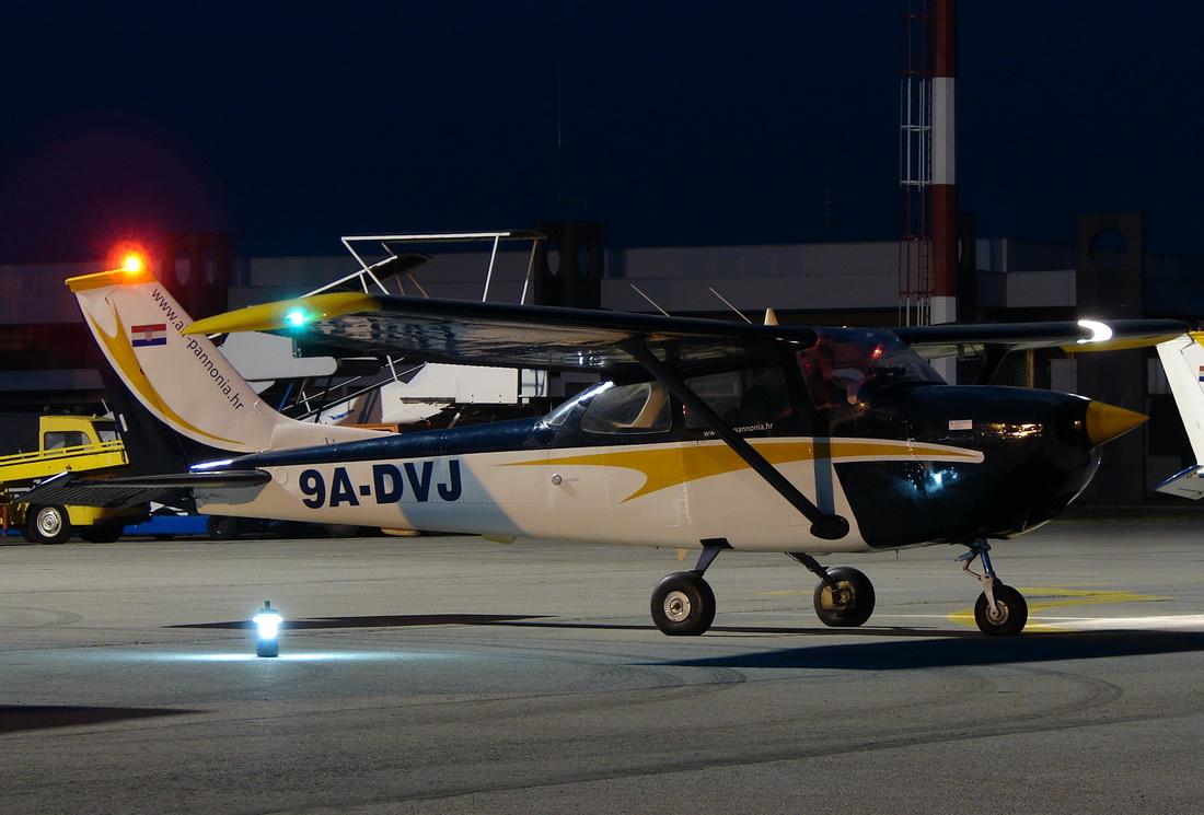 Cessna 172K Pannonia Pilot School 9A-DVJ Osijek-Klisa (OSI/LDOS) July_15_2011