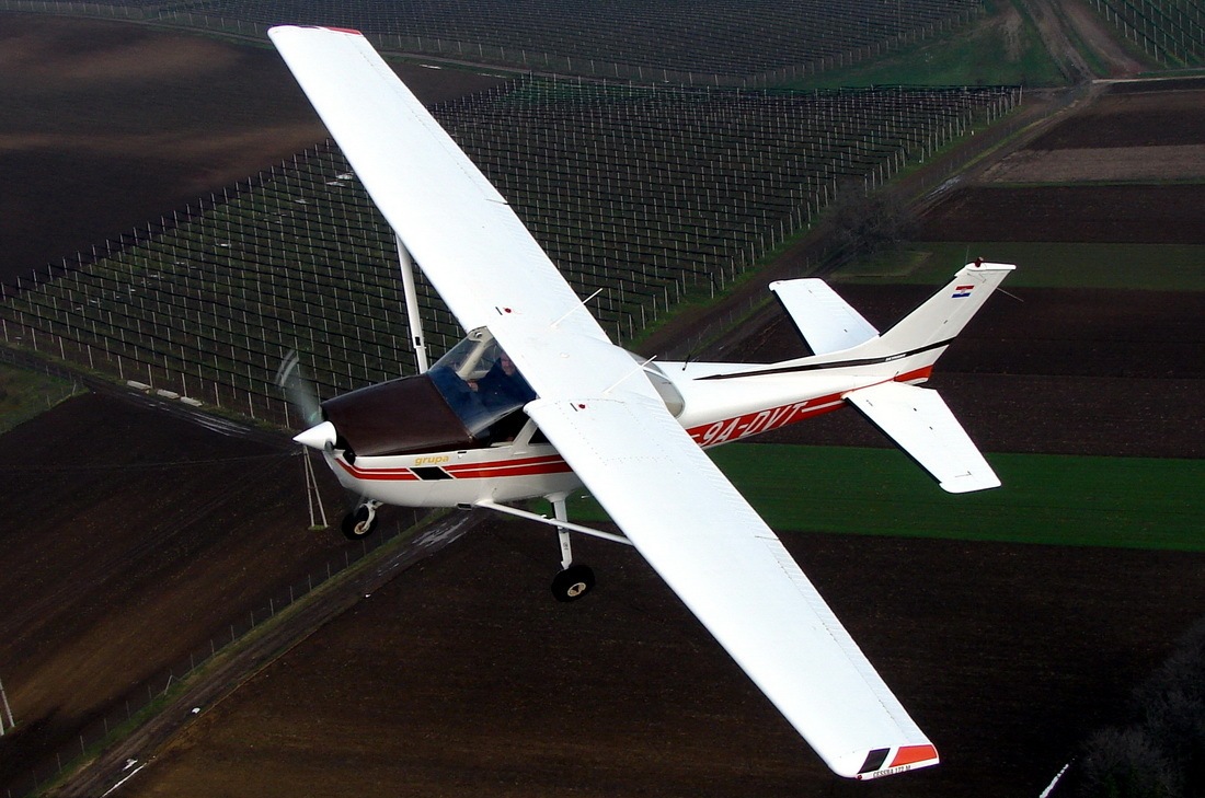 Cessna 172M 9A-DVT AB OVO Grupa Croatia_ In Flight January_03_2013