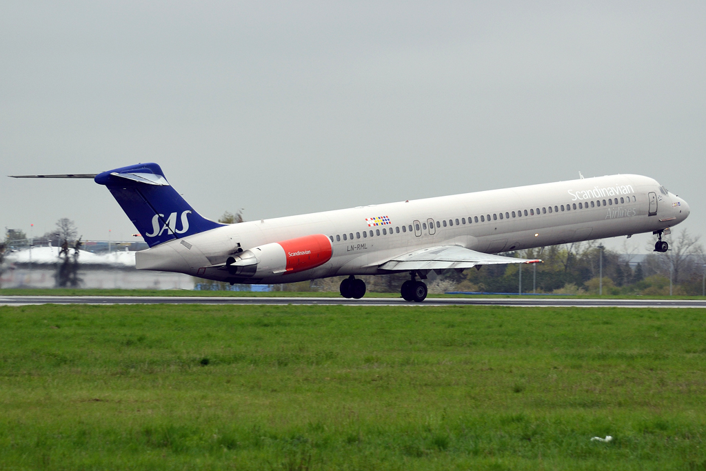 MD-82 (DC-9-82) SAS Scandinavian Airlines LN-RML Prague_Ruzyne (PRG/LKPR) April_28_2013