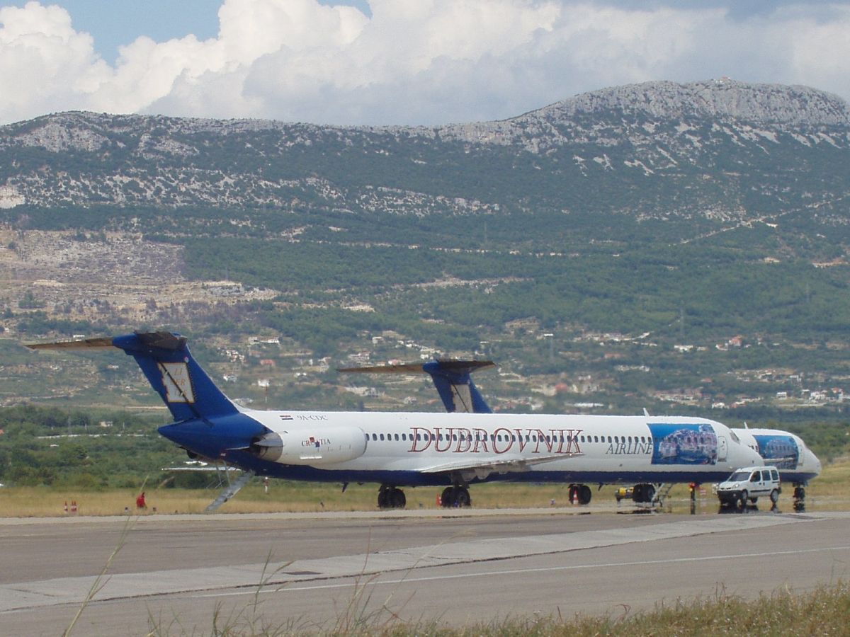 MD-82 (DC-9-82) Dubrovnik Airline 9A-CDC Split_Resnik August_9_2008