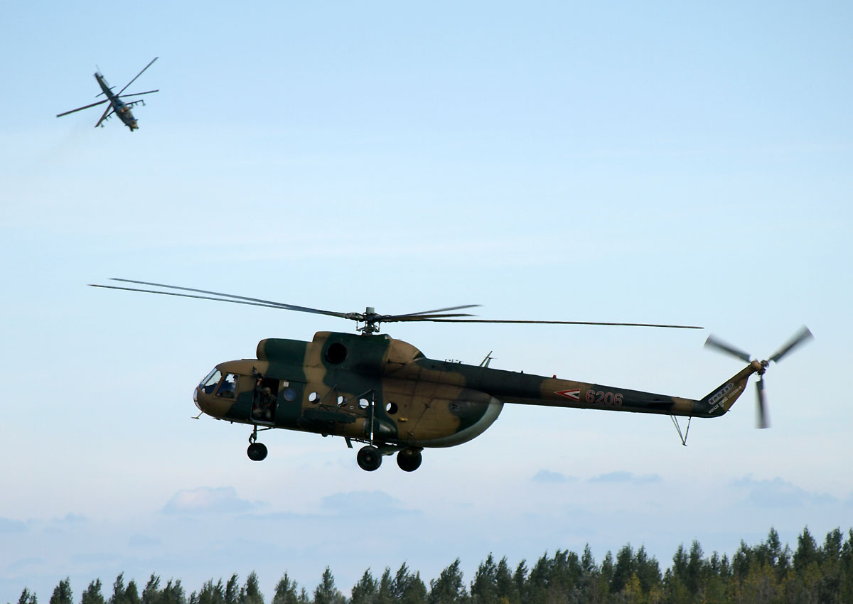 Mil Mi-8 6206 Hungarian air force Kecskemet August_17_2008