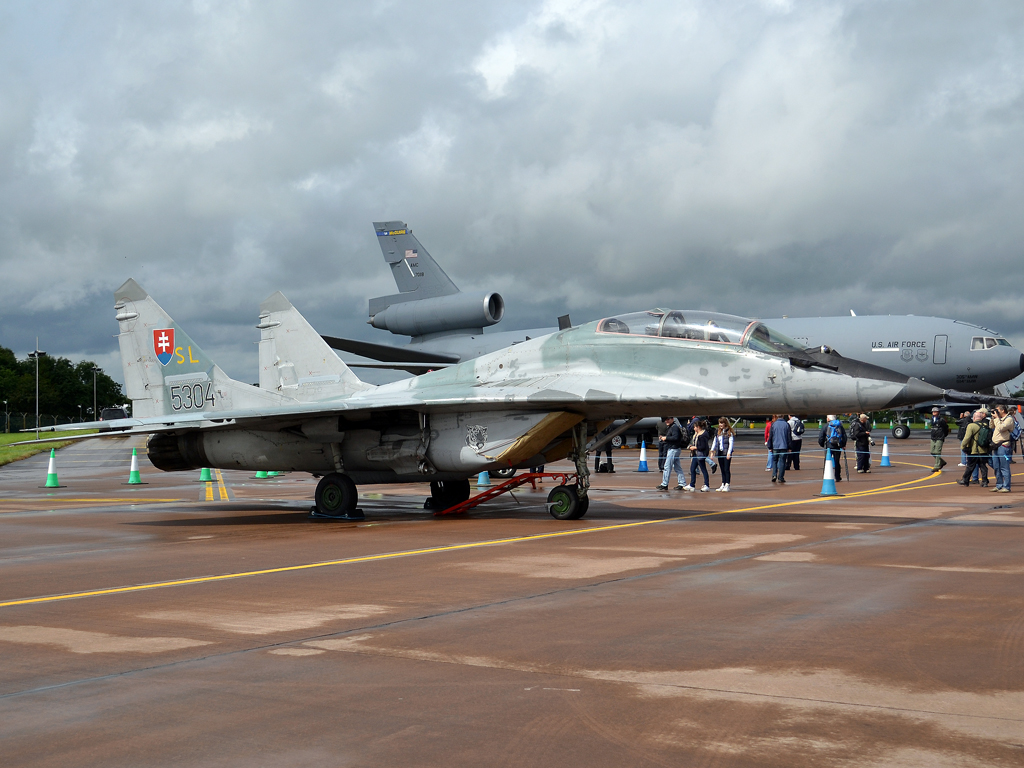 MiG-29UBS Slovakia Air Force 5304 Fairford (FFD/EGVA) July_07_2012