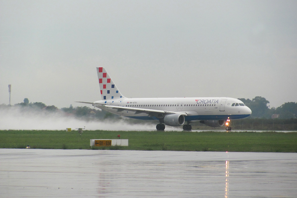 A320-214 Croatia Airlines 9A-CTJ Zagreb_Pleso September_6_2010