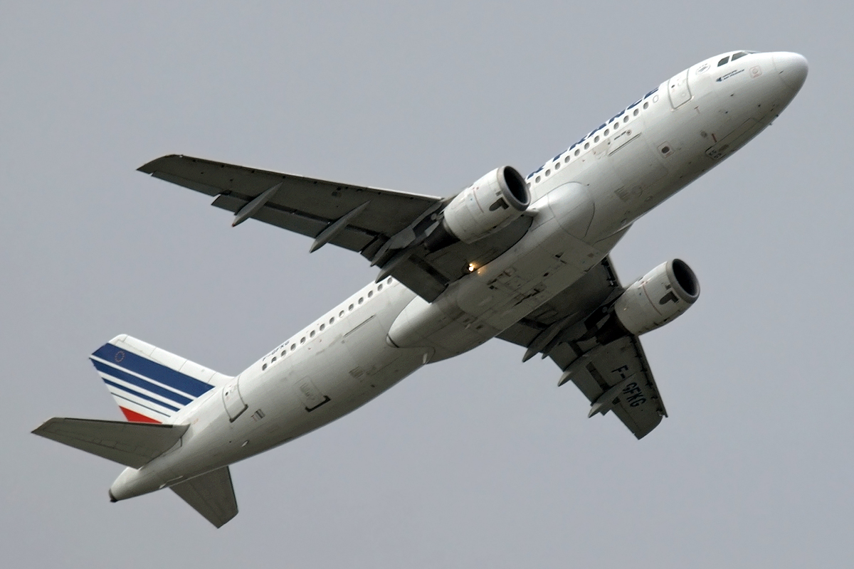 A320-111 Air France F-GFKG Amsterdam_Schiphol March_24_2008