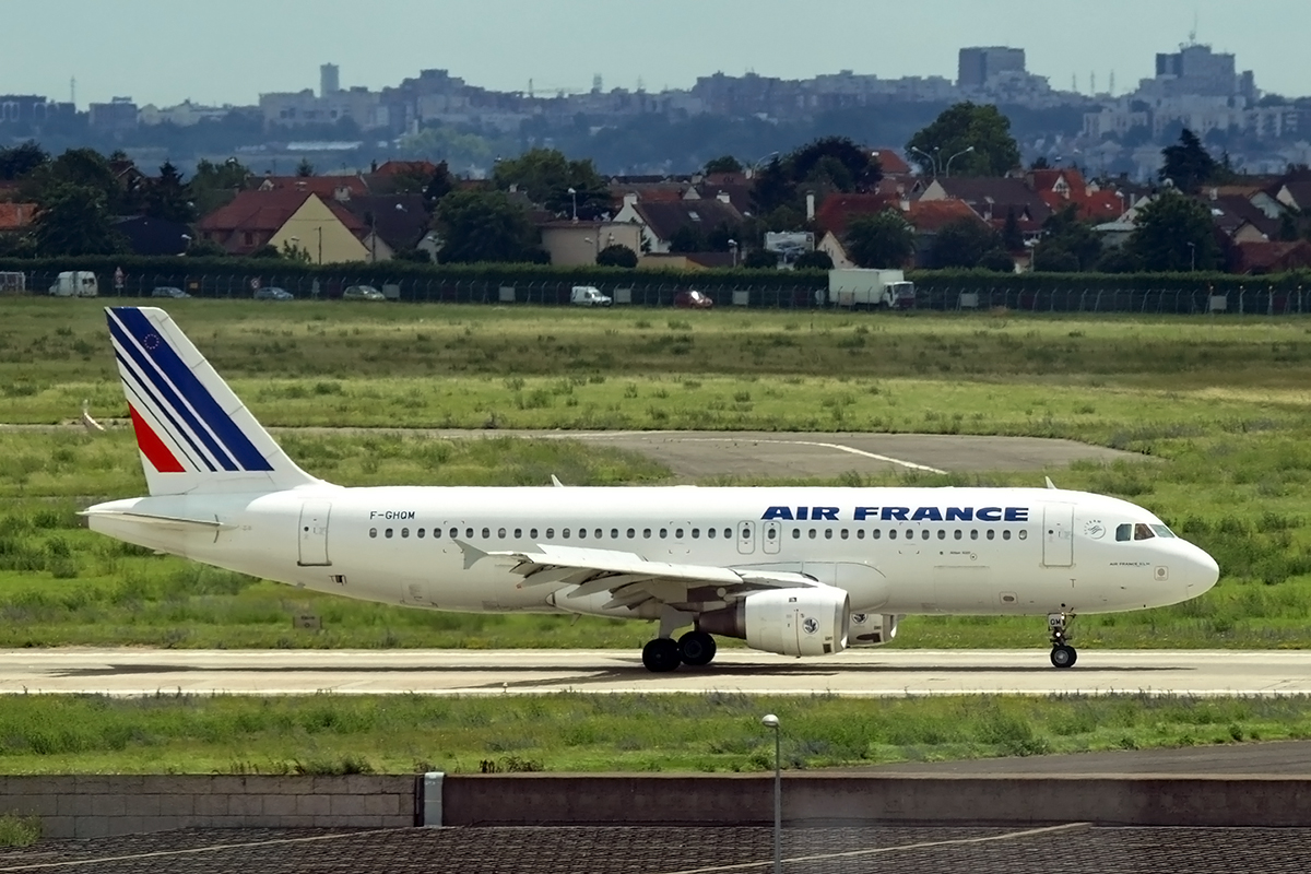 A320-211 Air France F-GHQM Paris_Orly June_25_2007