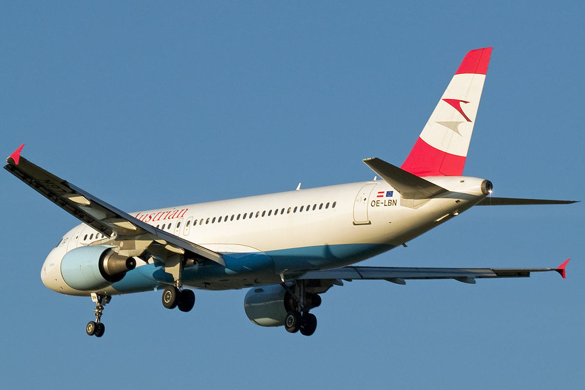 A320-214 Austrian Airlines OE-LBN Wien_Schwechat April_8_2007