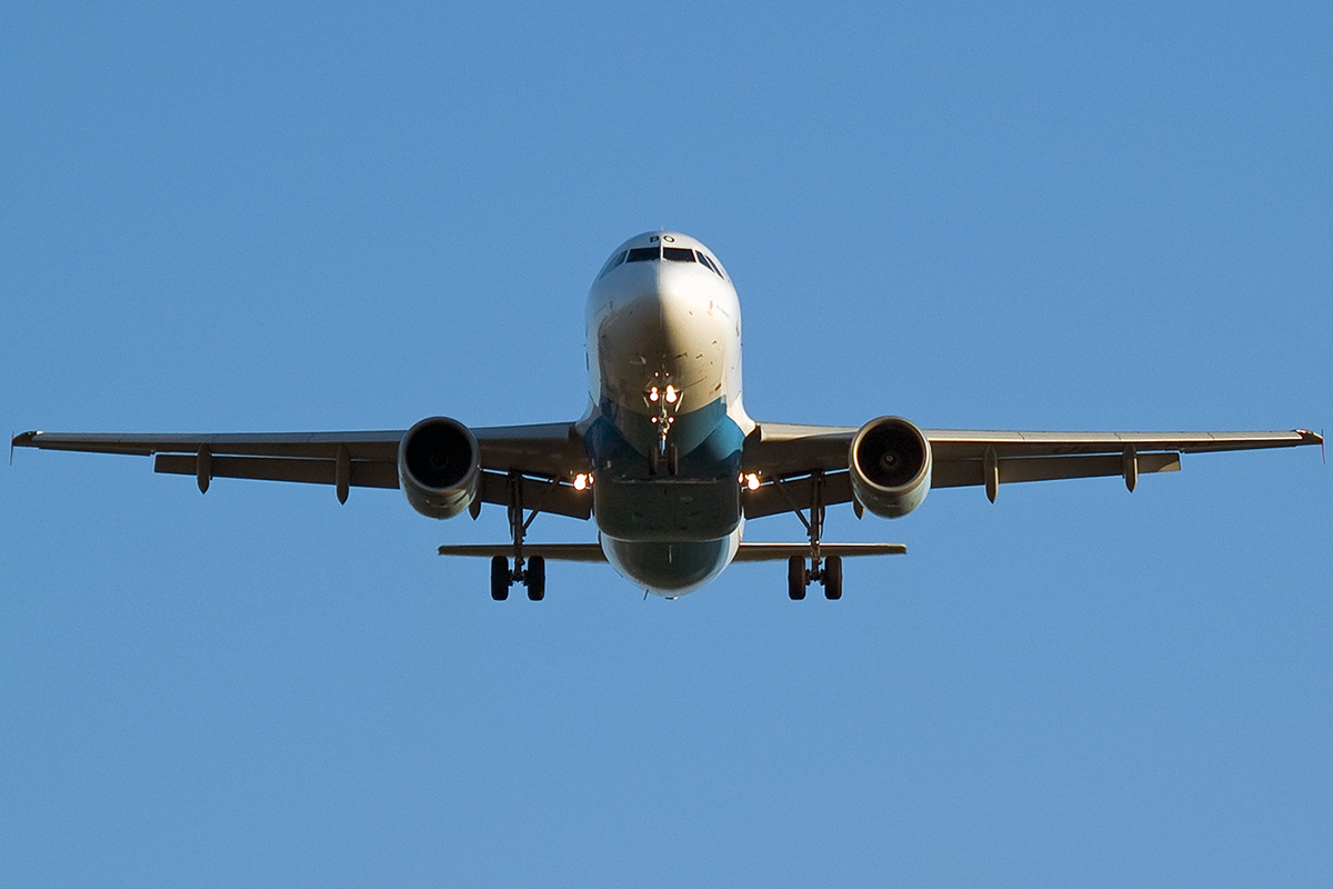 A320-214 Austrian Airlines OE-LBO Wien_Schwechat April_8_2007