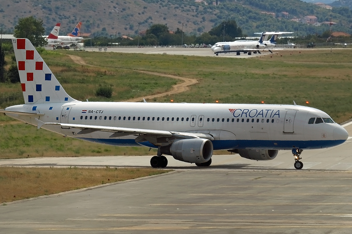 A320-214 Croatia Airlines 9A-CTJ Split_Resnik (SPU/LDSP) August_9_2008
