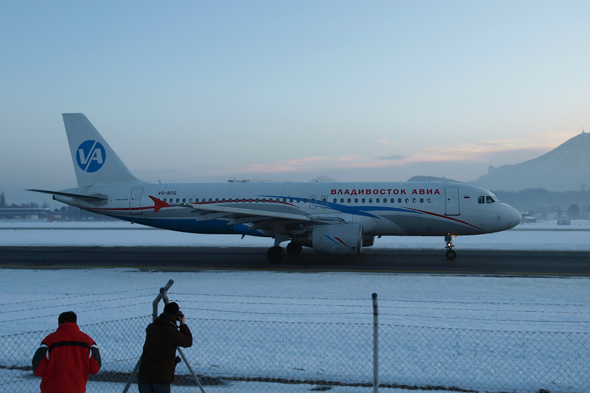 A320-214 Vladivostok Avia VQ-BCG Salzburg January_16_2010