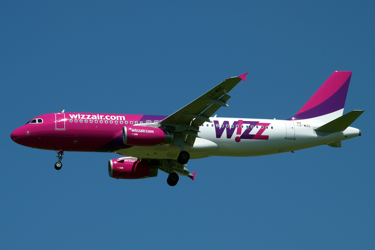 A320-232 Wizz Air LZ-WZC Zagreb_Pleso June_9_2010