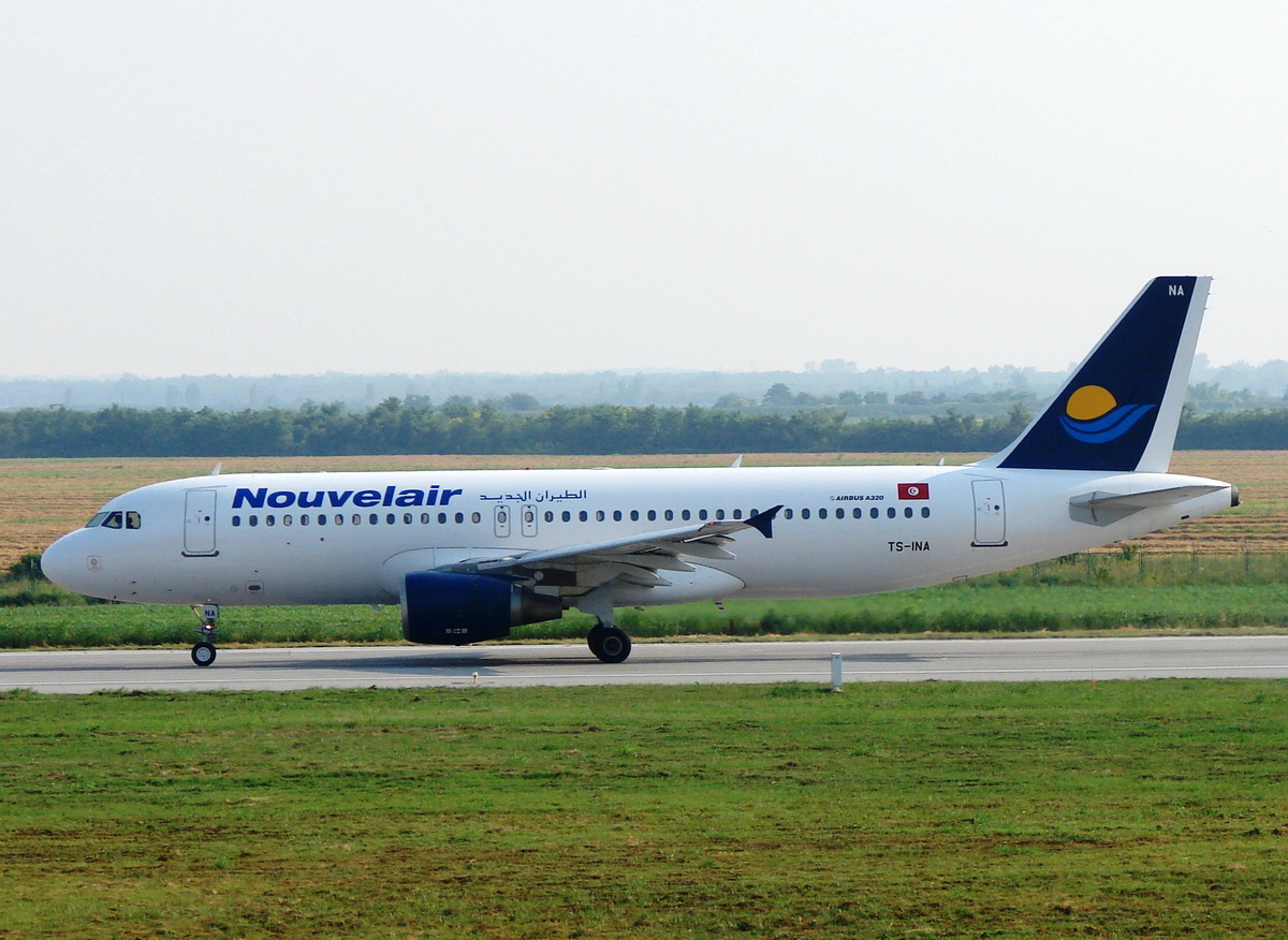 A320-214 Nouvelair Tunisie TS-INA Osijek-Klisa (OSI/LDOS) July_20_2010