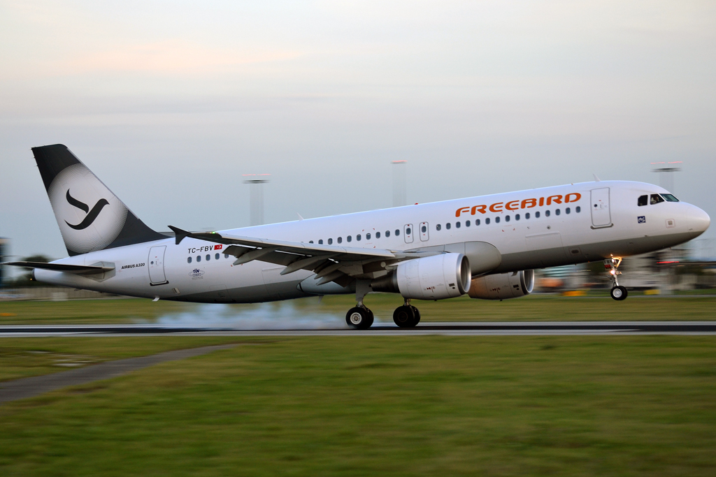 A320-214 FreeBird Airlines TC-FBV Prague_Ruzyne (PRG/LKPR) September_21_2012