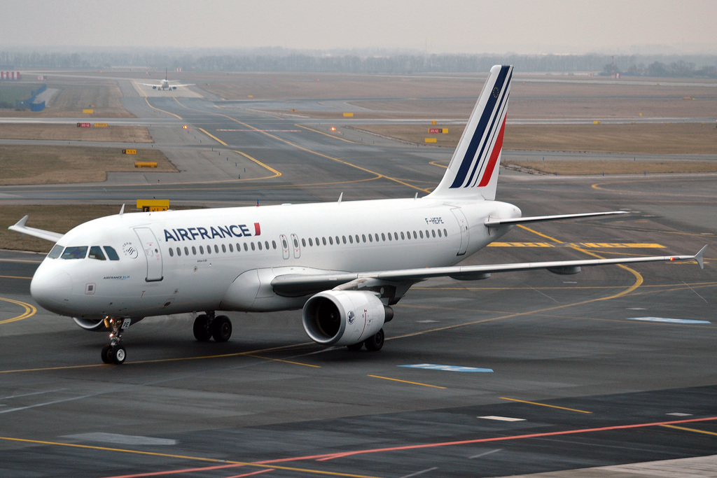 A320-214 Air France F-HEPE Prague_Ruzyne (PRG/LKPR) February_11_2013