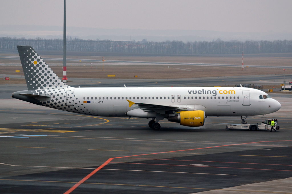 A320-214 Vueling Airlines EC-JYX Prague_Ruzyne (PRG/LKPR) February_11_2013