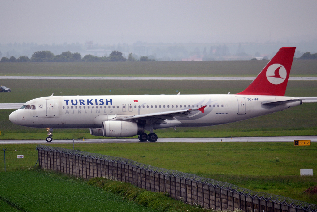 A320-232 Turkish Airlines TC-JPF Prague_Ruzyne (PRG/LKPR) June_01_2013