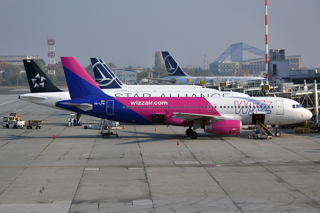 A320-232 Wizz Air HA-LPW Bucharest_Otopeni (OTP/LROP) November_06_2015