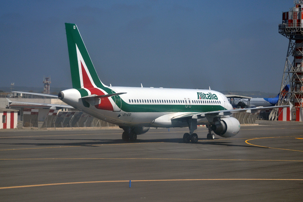 A320-216 Alitalia EI-EID Rome_Fiumicino (FCO/LIRF) March_31_2015