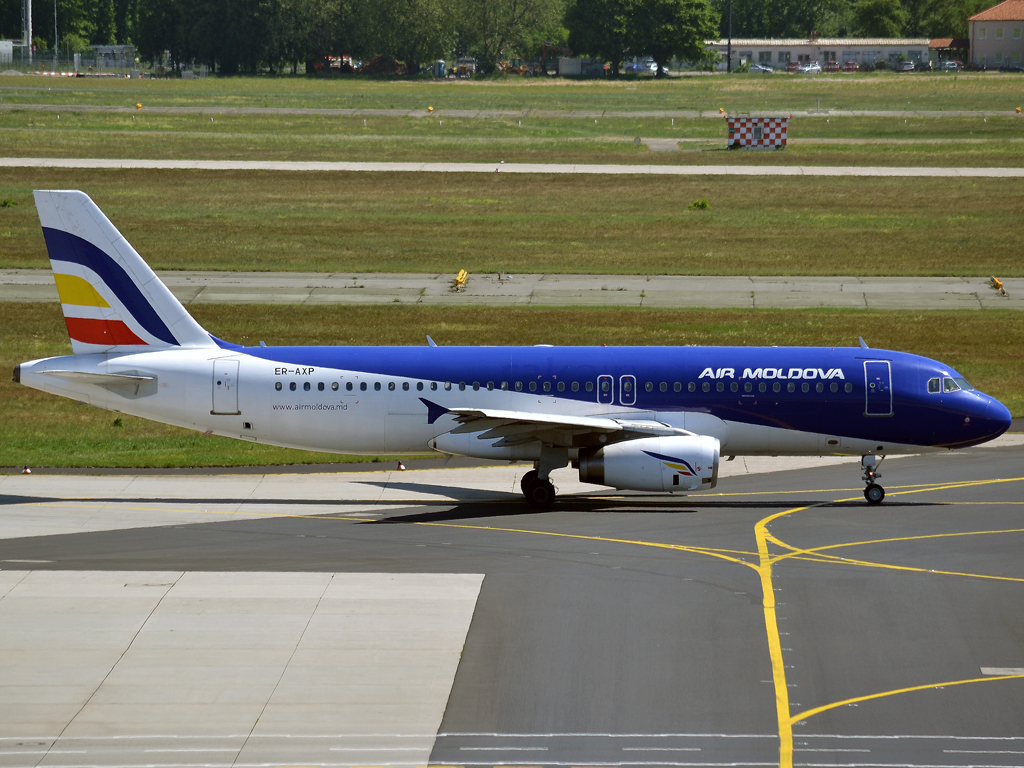 A320-233 Air Moldova ER-AXP Frankfurt_Main (FRA/EDDF) May_25_2012