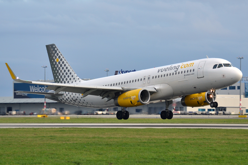 A320-232 Vueling Airlines EC-LZM Prague_Ruzyne (PRG/LKPR) November_16_2014