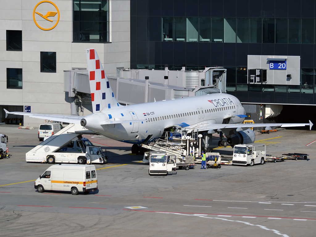 A320-212 Croatia Airlines 9A-CTF Frankfurt_Main (FRA/EDDF) May_26_2012