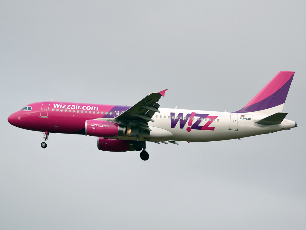 A320-232 Wizz Air HA-LWL Prague_Ruzyne (PRG/LKPR) December_23_2011