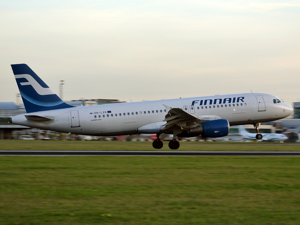 A320-214 Finnair OH-LXK Prague_Ruzyne (PRG/LKPR) September_21_2012