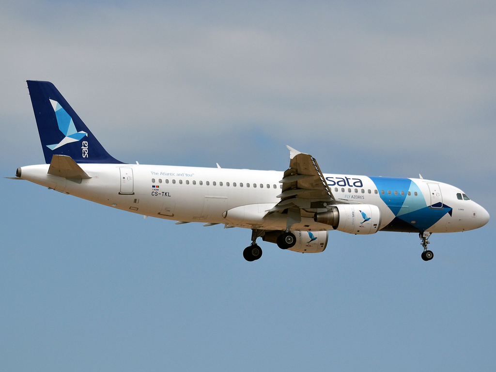 A320-214 SATA International CS-TKL Frankfurt_Main (FRA/EDDF) May_27_2012