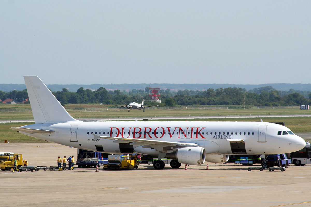A320-211 Dubrovnik Airline (Astraeus) G-STRP Zagreb_Pleso (ZAG/LDZA) July_27_2011