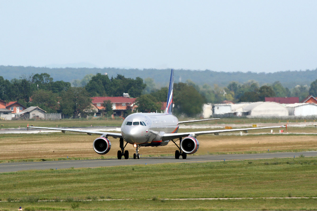 A320-214 Aeroflot Russian Airlines VQ-BIW Zagreb_Pleso (ZAG/LDZA) September_8_2011