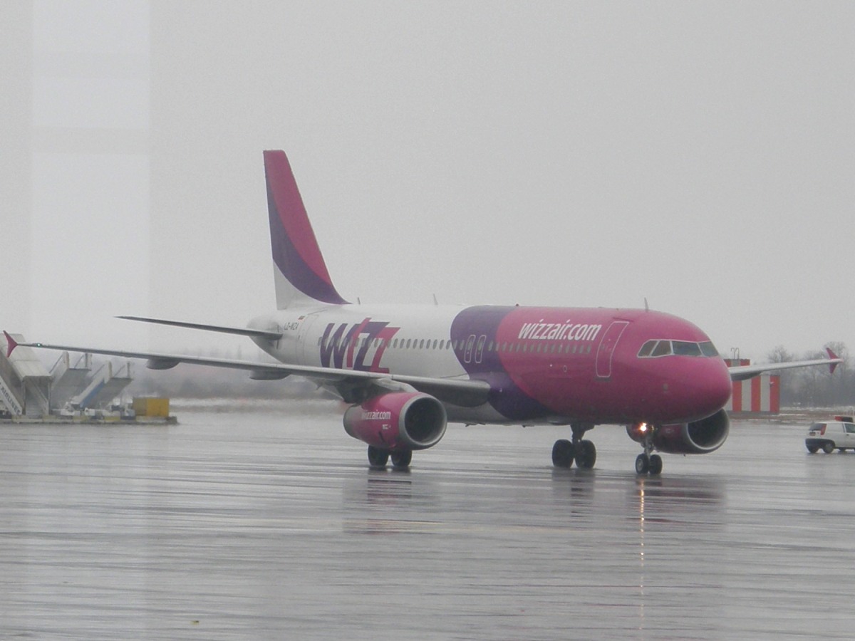 A320-232 Wizz Air LZ-WZA Prague_Ruzyne February_23_2009