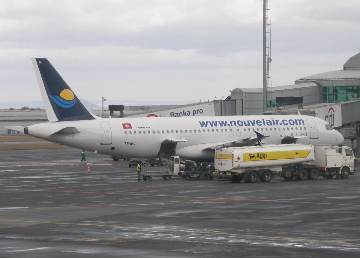 A320-211 Nouvelair TS-INL Prague_Ruzyne February_27_2009