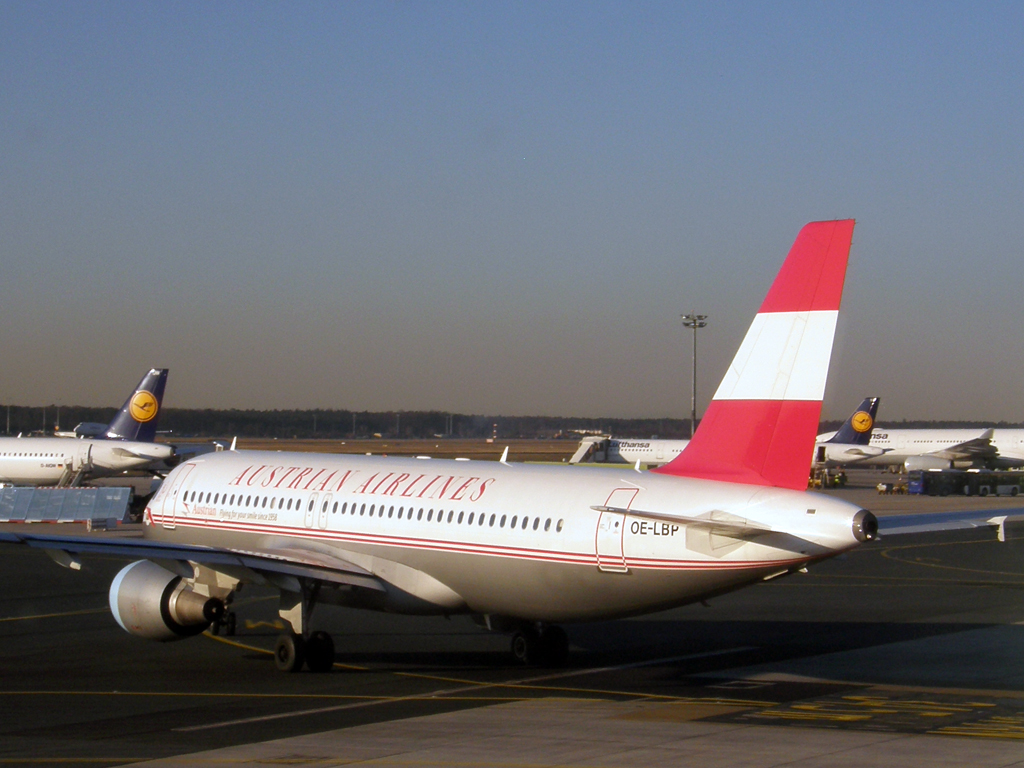 A320-214 Austrian Airlines OE-LBP Frankfurt_Main March_08_2010