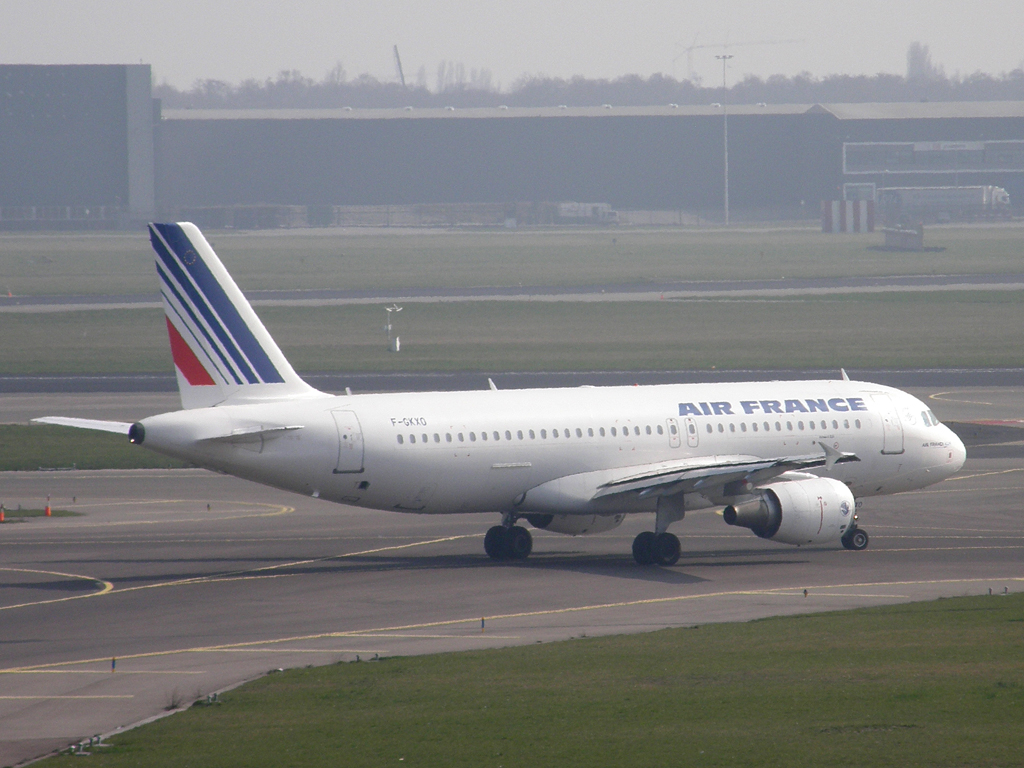 A320-214 Air France F-GKXO Amsterdam_Schiphol March_16_2011